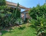 villa-elettra-garten-mit-rasen.jpg