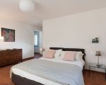 villa-etna-retreat-raum-mit-doppelbett.jpg