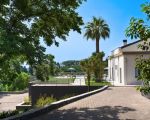 villa-gianos-aussenanlage.jpg