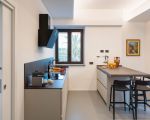 villa-gianos-kleine-kueche-mit-theke.jpg
