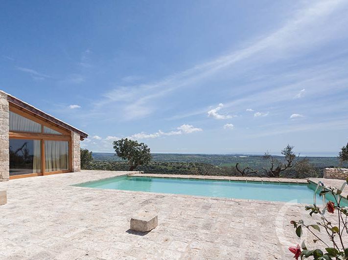 villa-gisolfo-terrasse-mit-schwimmbad.jpg