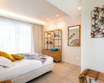 villa-isabella-helles-schlafzimmer-mit-bett.jpg