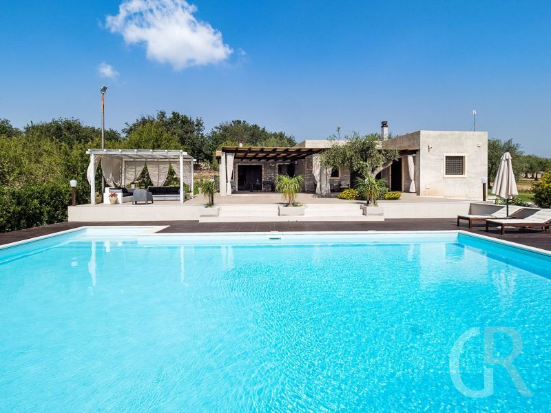 villa-mara-grosser-pool.jpg