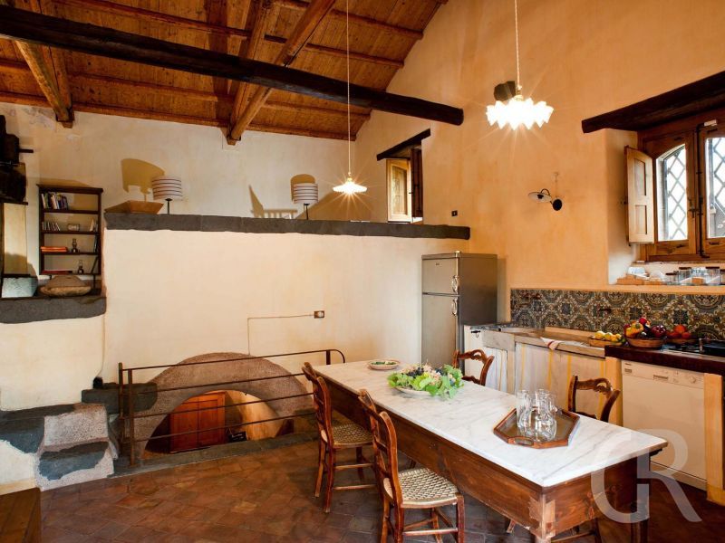 villa-palmento-monterosso-esstisch.jpg