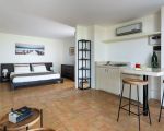 villa-pigna-blue-schlafzimmer-mit-kleiner-kueche.jpg