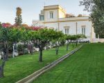villa-ritrovato-garten-mit-blick-auf-die-villa.jpg