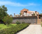 villa-saracina-blick-auf-das-ferienhaus.jpg