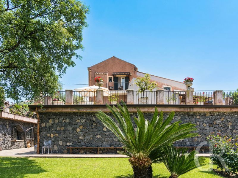 villa-saracina-blick-auf-die-villa.jpg