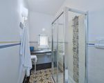 villa-scifazzo-bad-mit-dusche.jpg