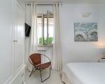 villa-stella-maris-weisses-schlafzimmer.jpg