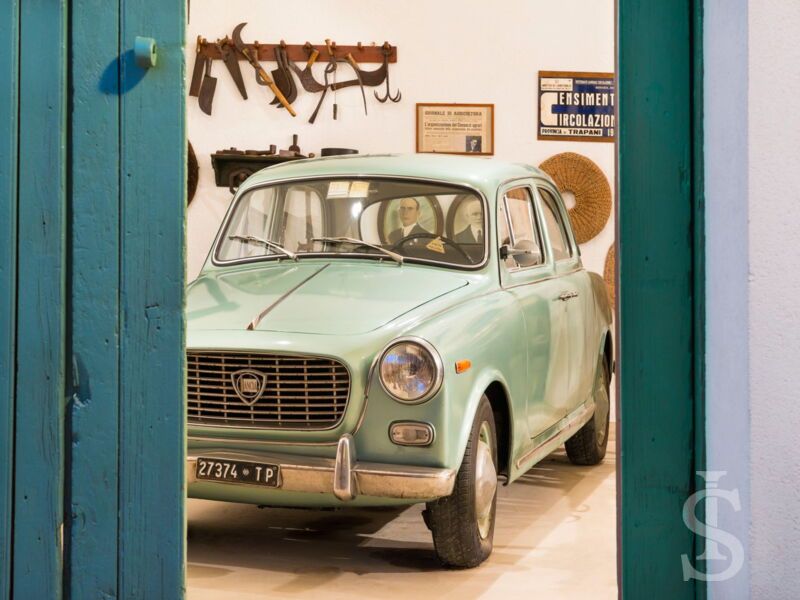 casa-don-carlo-museum-mit-oldtimer.jpg