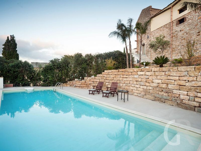 casa-don-carlo-pool.jpg