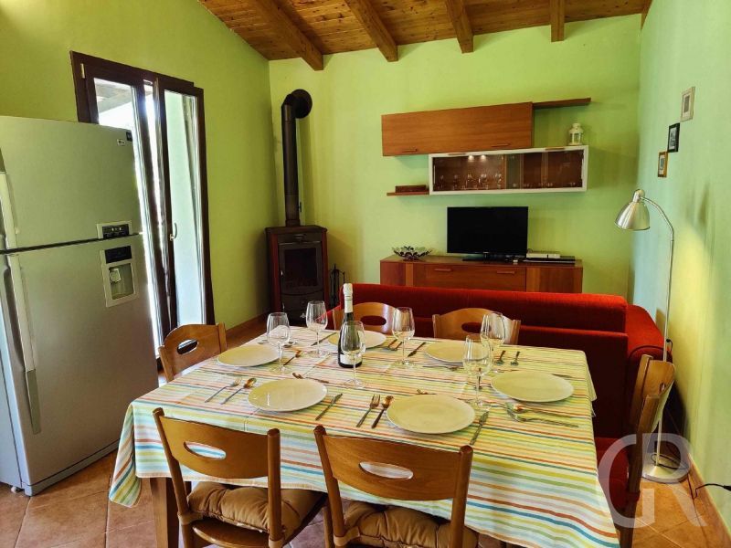 casa-limoni-esstisch.jpg