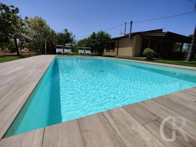 casa-limoni-grosses-schwimmbad.jpg
