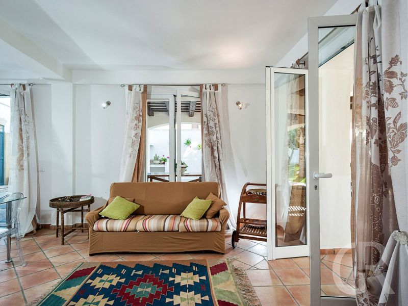 casa-marsala-1-gemuetliches-sofa.jpg