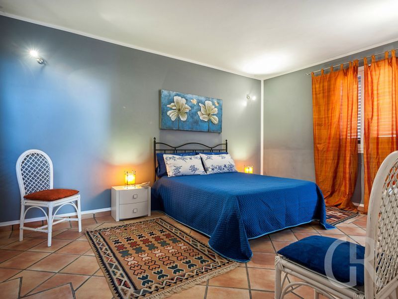 casa-marsala-1-schlafzimmer-mit-doppelbett.jpg