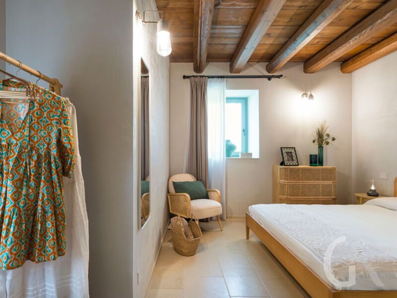 casa-ninetta-blick-ins-schlafzimmer-mit-bett.jpg
