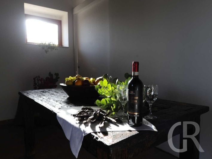 donnafugata_ferienwohnung_carrubo-tischjpg.jpg