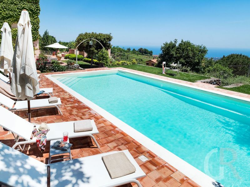 ferienhaus-capinera-pool-und-meerblick.jpg