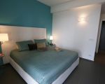 ferienhaus-villa-venere-grosses-doppelbett.jpg