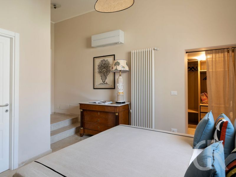 ferienwohnung-aurispa-grosses-bett.jpg