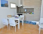 ferienwohnung-calantha-esstisch.jpg