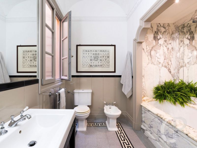 ferienwohnung-dimora-badezimmer-mit-wanne.jpg