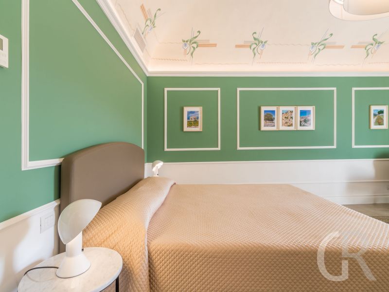 ferienwohnung-ettore-grosses-bett.jpg