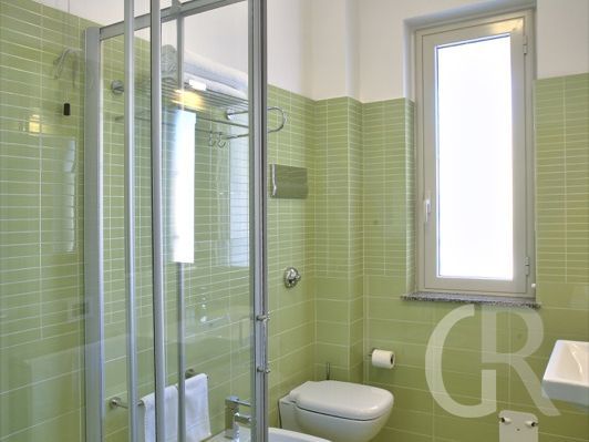 ferienwohnung-pistacchio-duschbad.jpg