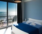ferienwohnung-veranda-sul-mare-traumhafter-blick-aus-dem-schlafzimmer.jpg