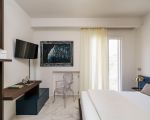 gran-tour-schlafzimmer-mit-grossem-tv.jpg