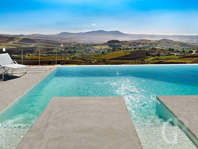 schoener-pool.jpg