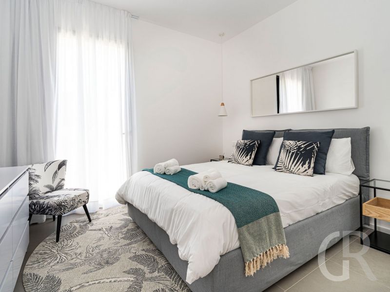 villa-bonita-kommode-und-doppelbett.jpg