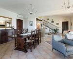 villa-cielo-esstisch.jpg