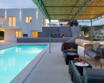 villa-contrada-abendliche-stimmung-am-pool.jpg