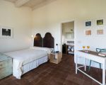 villa-cuore-verde-schlafzimmer-mit-grossem-bett.jpg