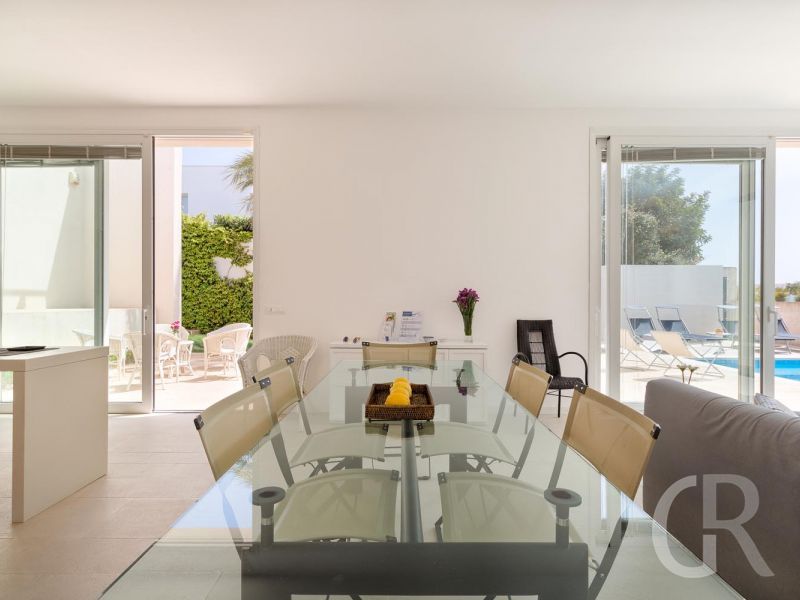 villa-federica-helles-wohn-esszimmer.jpg