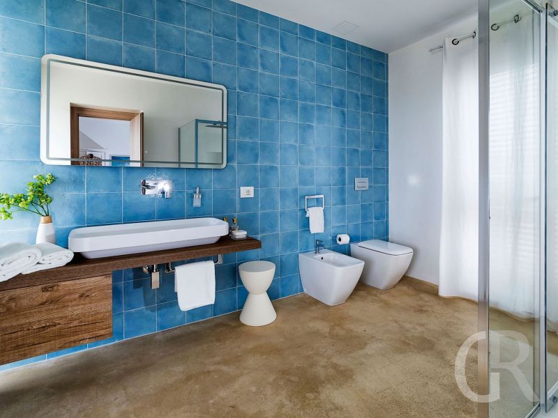 villa-lavanda-grosses-badezimmer.jpg