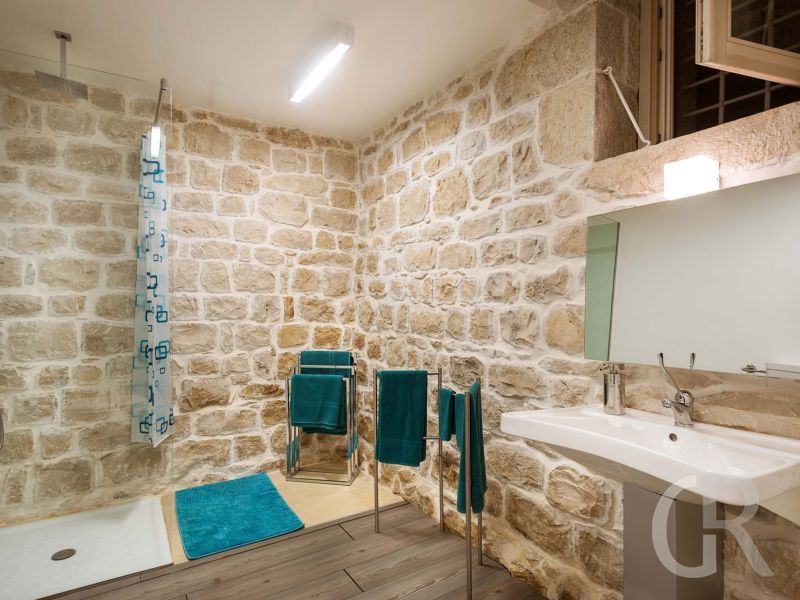 villa-luna-dusche.jpg