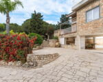 villa-maddalena-haus-mit-eingangsbereich.jpg