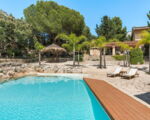 villa-maddalena-pool-und-sonnenliegen.jpg