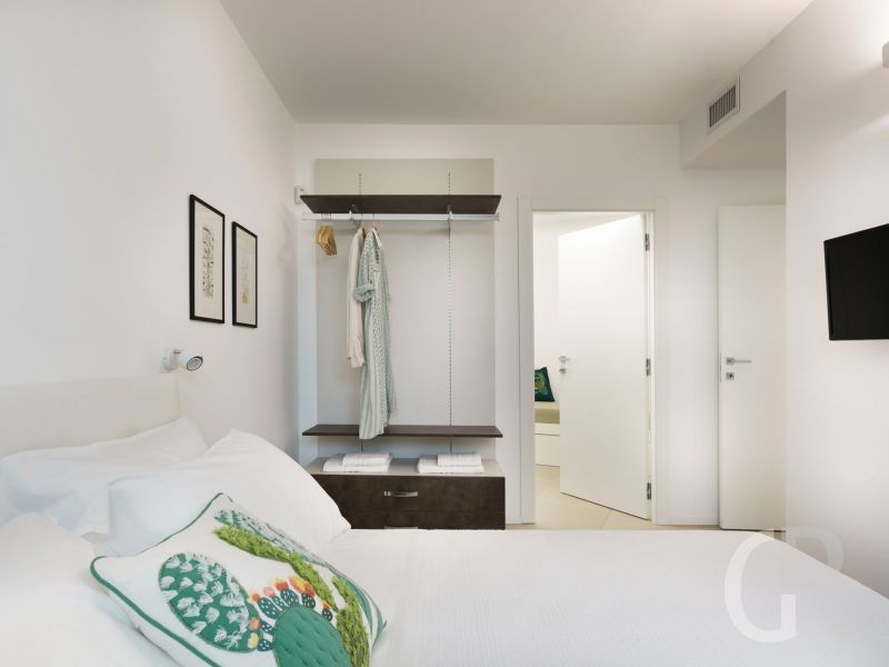 villa-meravilla-weisses-schlafzimmer.jpg