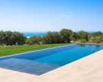 villa-passo-salina-pool-und-garten.jpg