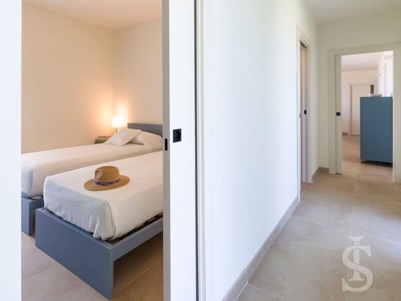 villa-passo-salina-schlafzimmer-mit-flur.jpg