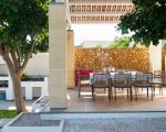 villa-pietra-del-sole-aussenbereich-mit-essplatz.jpg