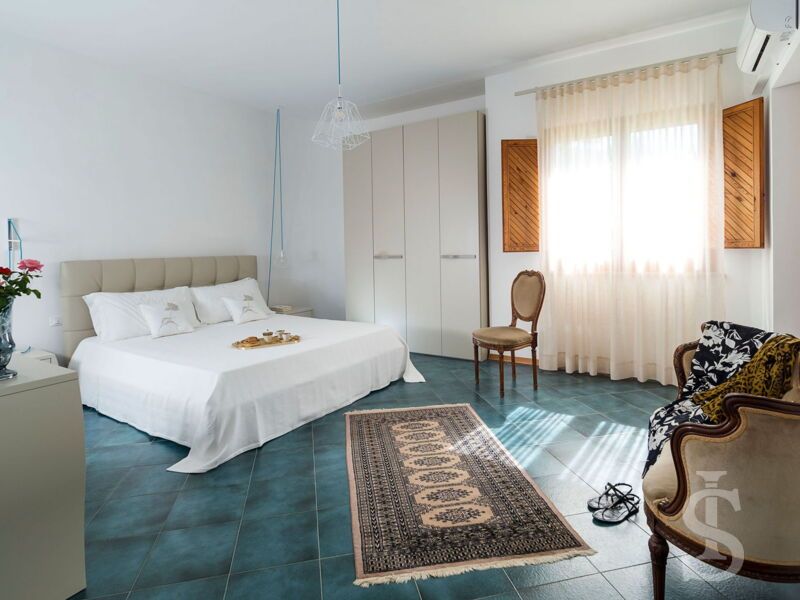 villa-salinella-schlafzimmer.jpg