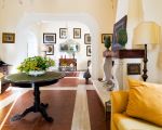 villa-san-ciro-wohnraum-mit-sofa.jpg