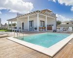 villa-timo-pool-und-villa.jpg