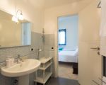 villa-timparosa-grosses-badezimmer.jpg