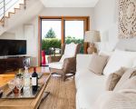 villa-viagrande-tv-im-wohnzimmer.jpg